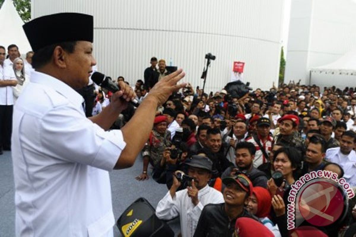 Desa harus makmur, kata Prabowo