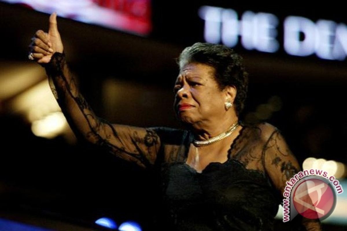 Penulis Maya Angelou Tutup Usia