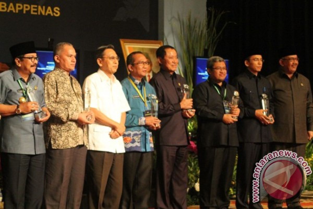 NTB Raih Tiga Penghargaan Bidang Pembangunan Nasional - ANTARA News ...