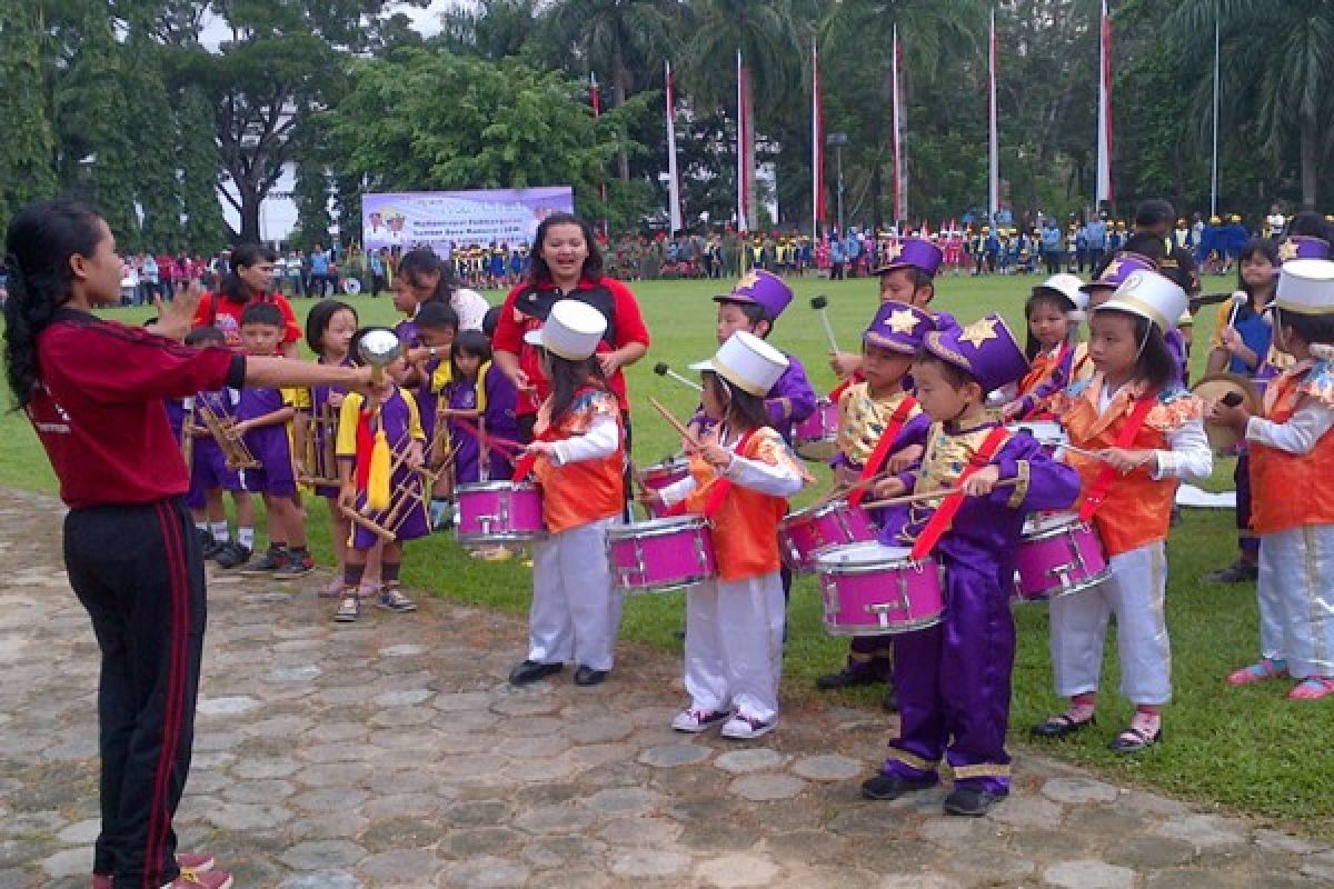 Kelompok "Marching Band" Anak Autis Meriahkan Hardiknas