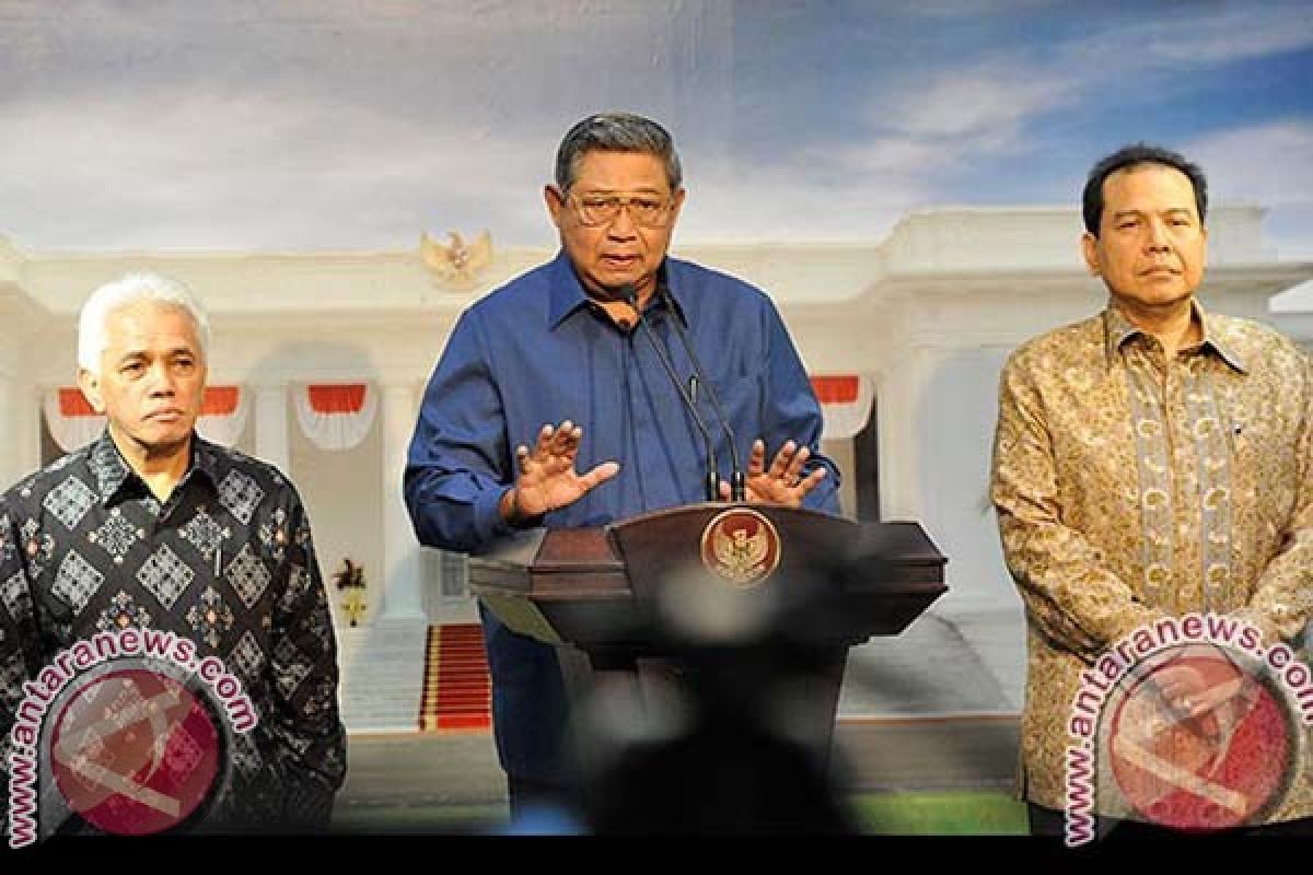 Hatta, Chairul Tanjung Meet President Yudhoyono