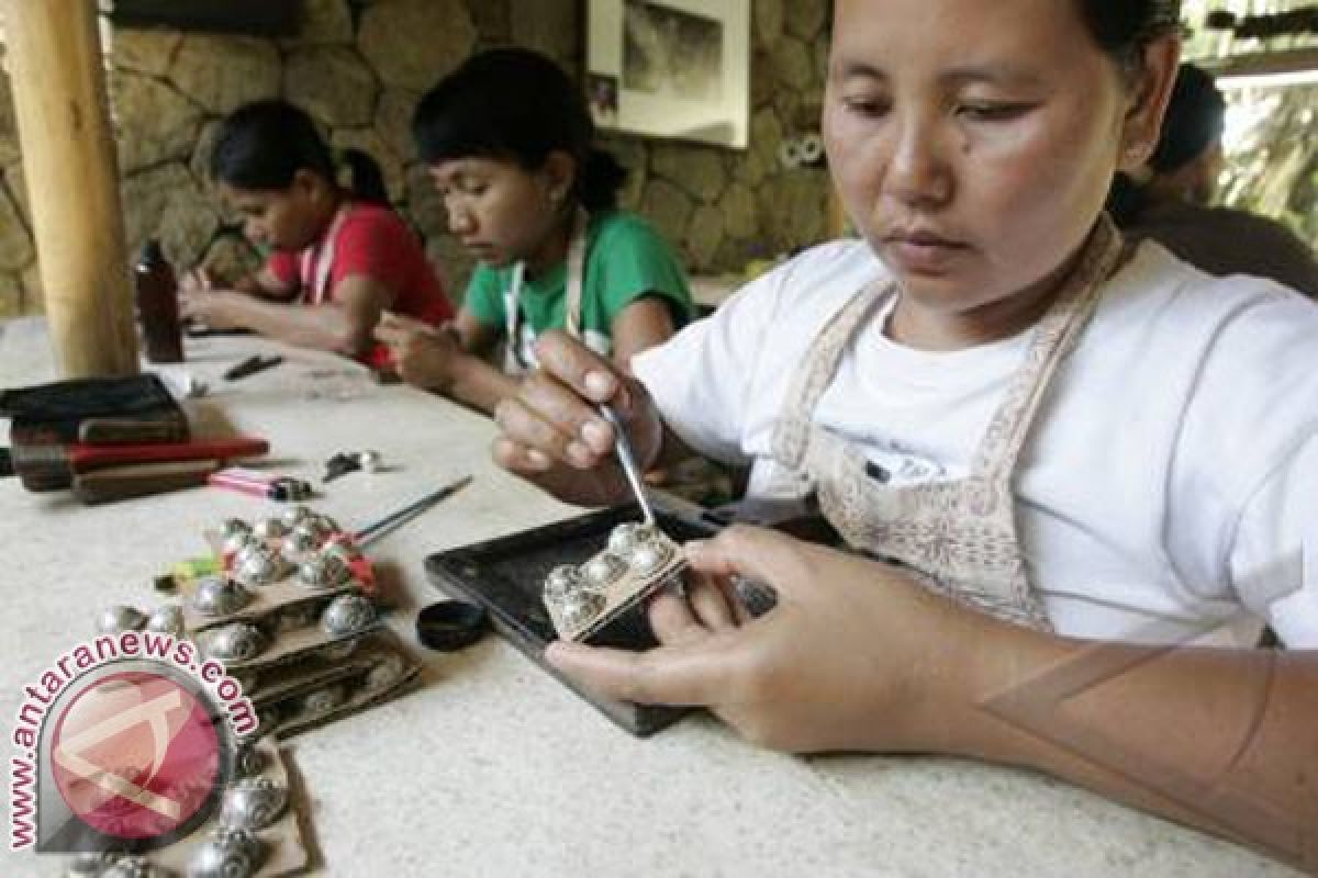 Kerajinan Perak Bali dipamerkan di China