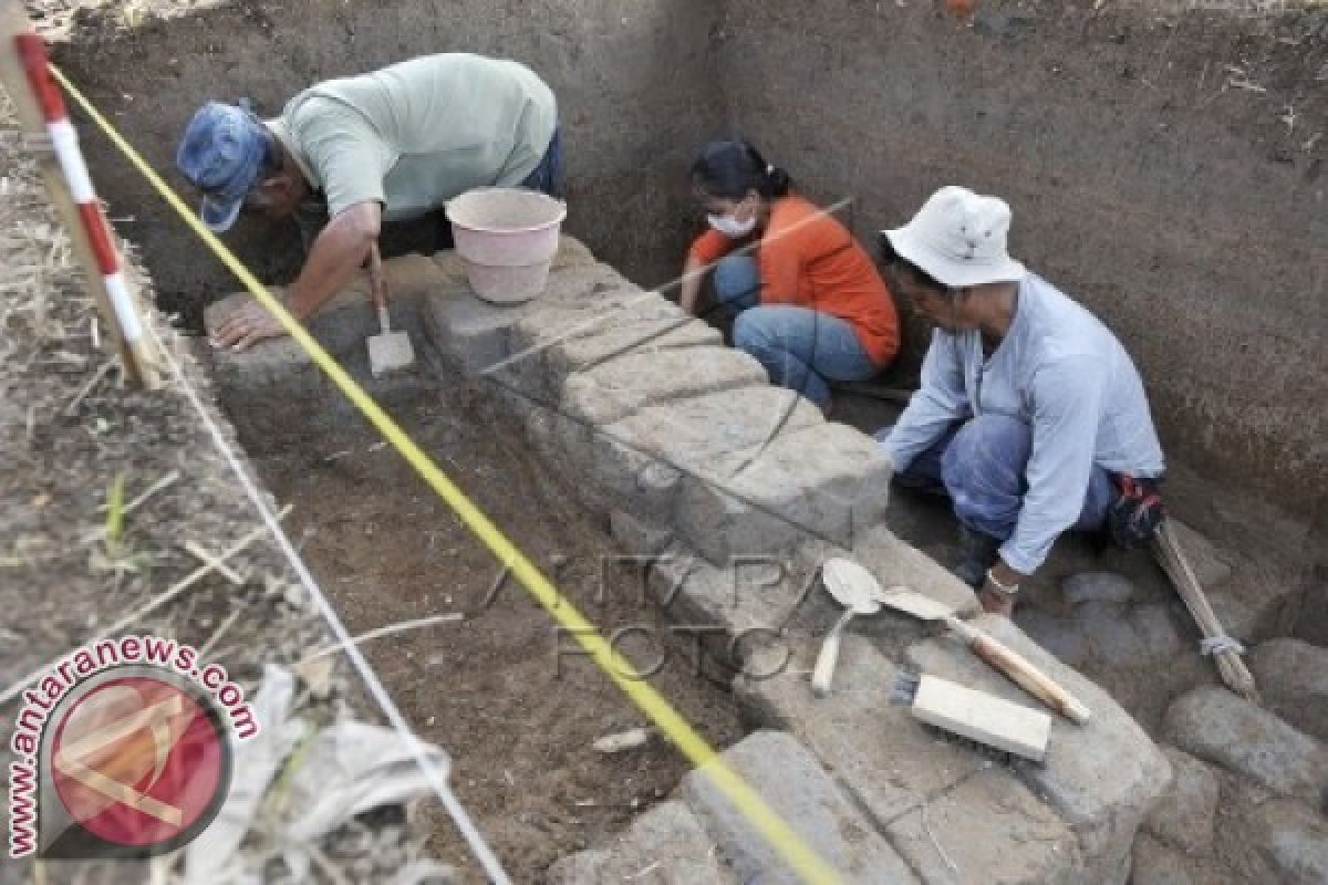 Arkeologi Denpasar Lakukan Penggalian Candi Abad XIII