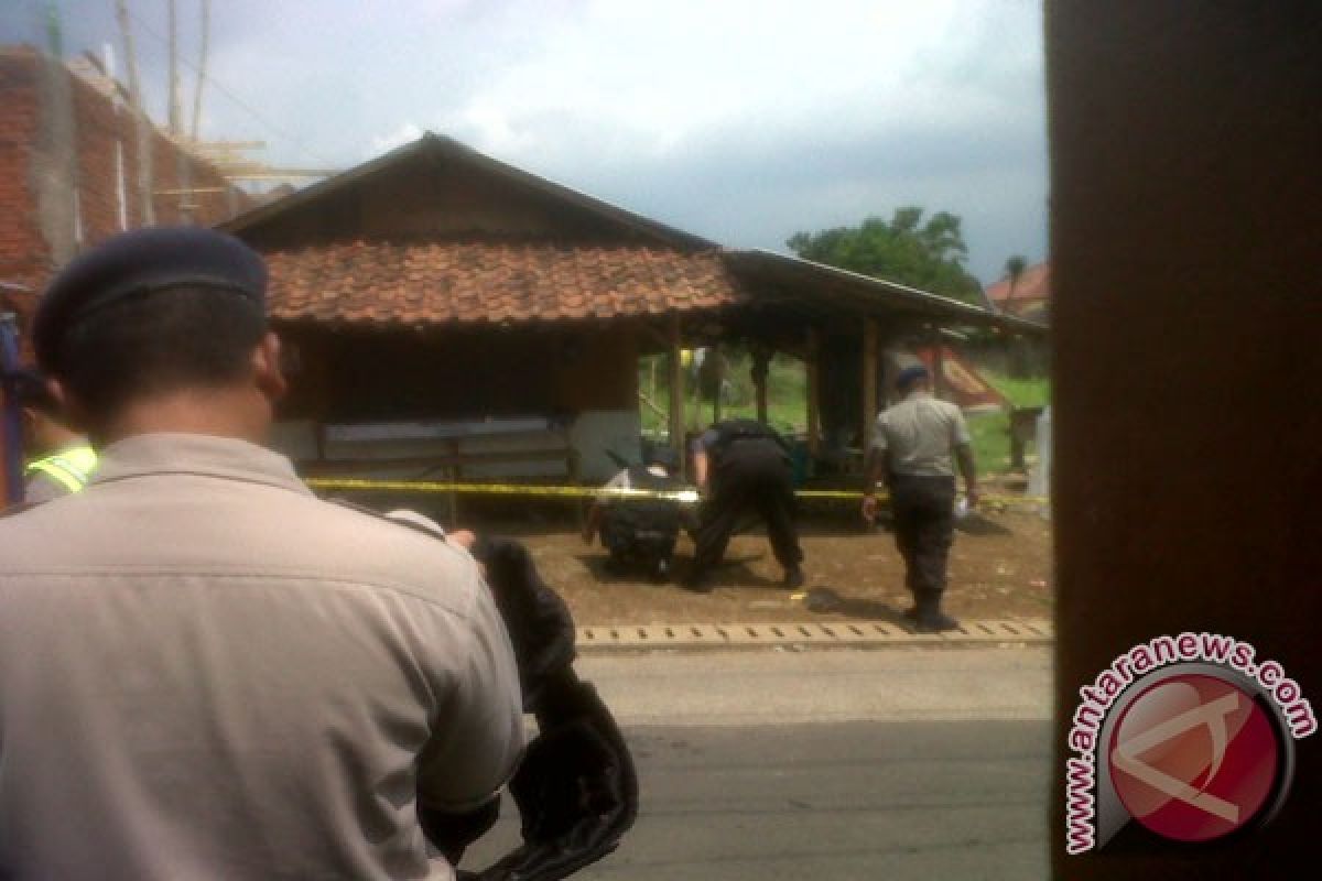 Polisi Bogor selidiki temuan granat aktif