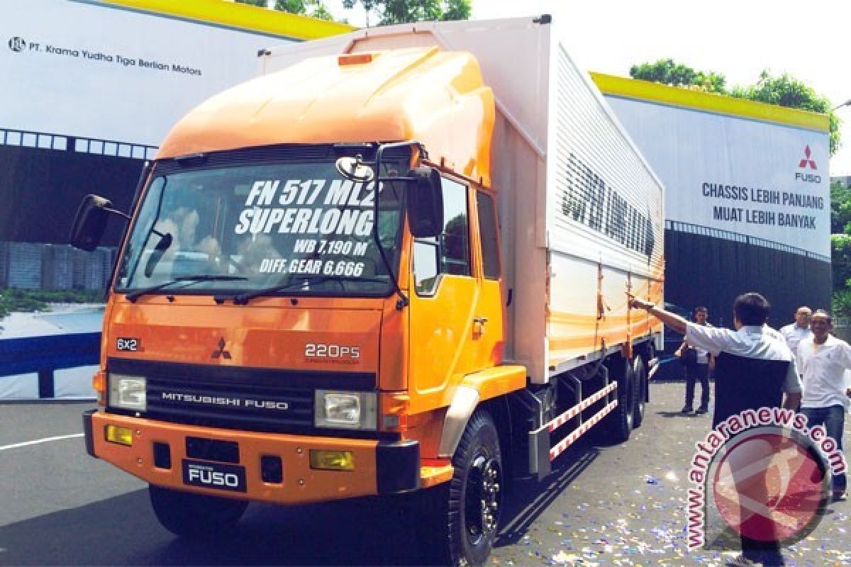 Penuhi Permintaan, Mitsubishi Luncurkan Truk Fuso Super Panjang