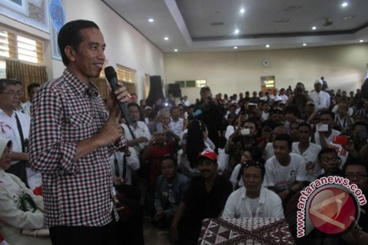 Jokowi: biar wajah ndeso saya ngerti masalah internasional