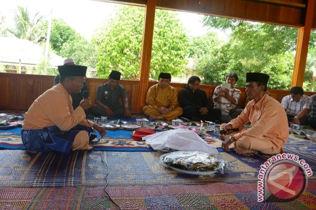 Rambah hutan adat, Bambang didenda bayar satu kerbau