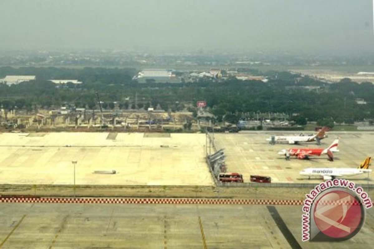 Menko janjikan kelancaran "air traffic" Bandara Soetta