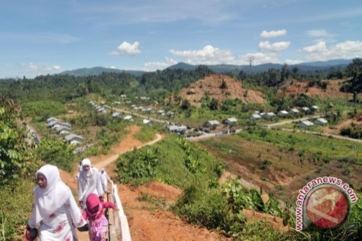 Disnakertrans Bantul berangkatkan transmigran lima KK 