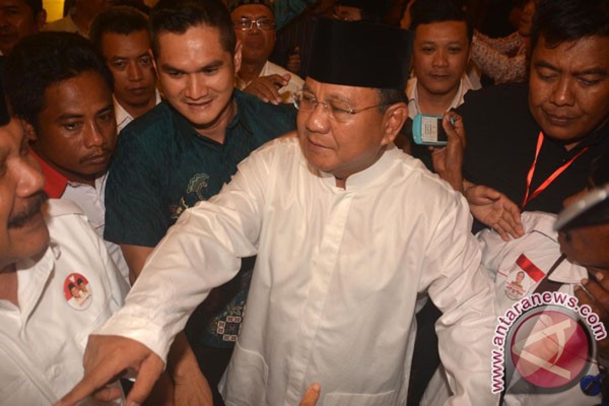 Prabowo didampingi Mahfud kunjungi ponpes Jember