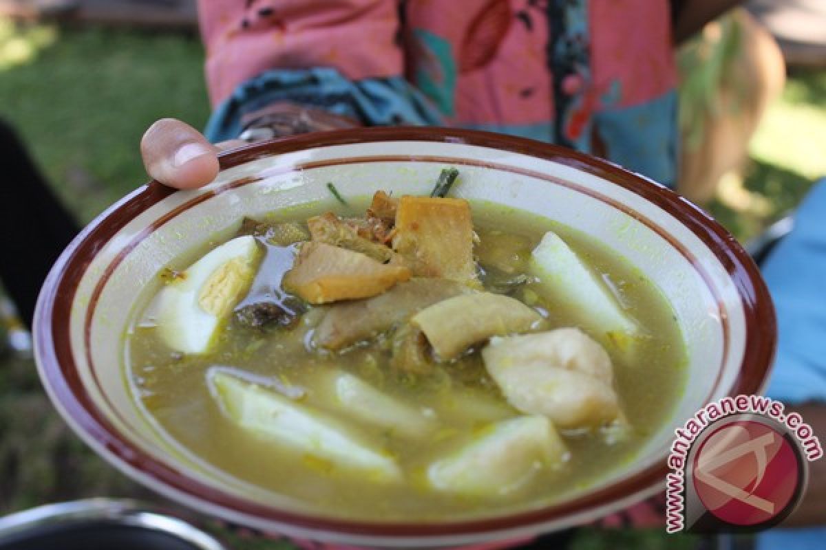 Ratu kecantikan Asia Tenggara terpikat soto Pekanbaru