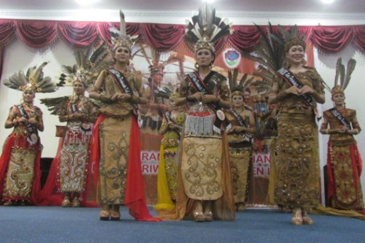 Juliana Dinobatkan Putri Pariwisata Landak 2014