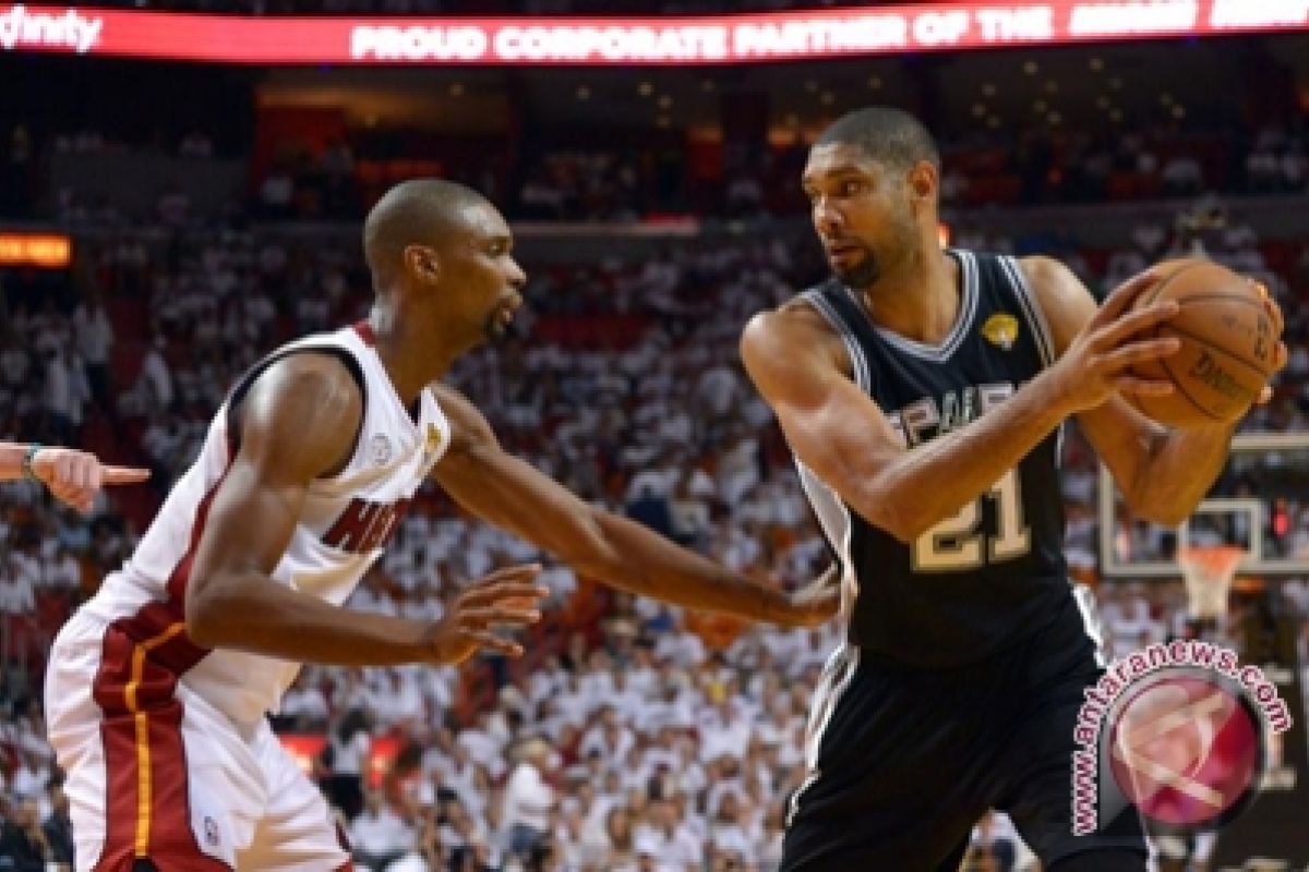 Spurs Pimpin Sementara Final NBA