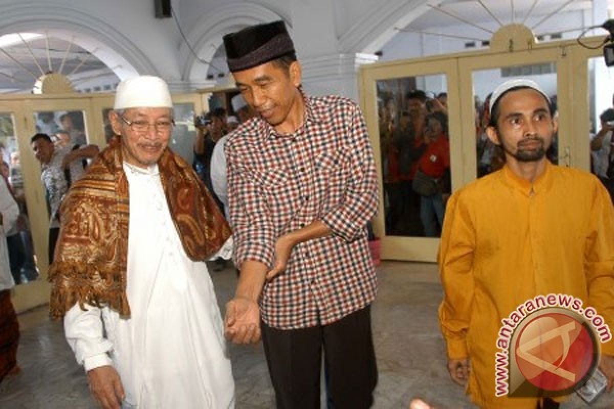 Jokowi kunjungi Pondok Pesantren Bustanul Ulum
