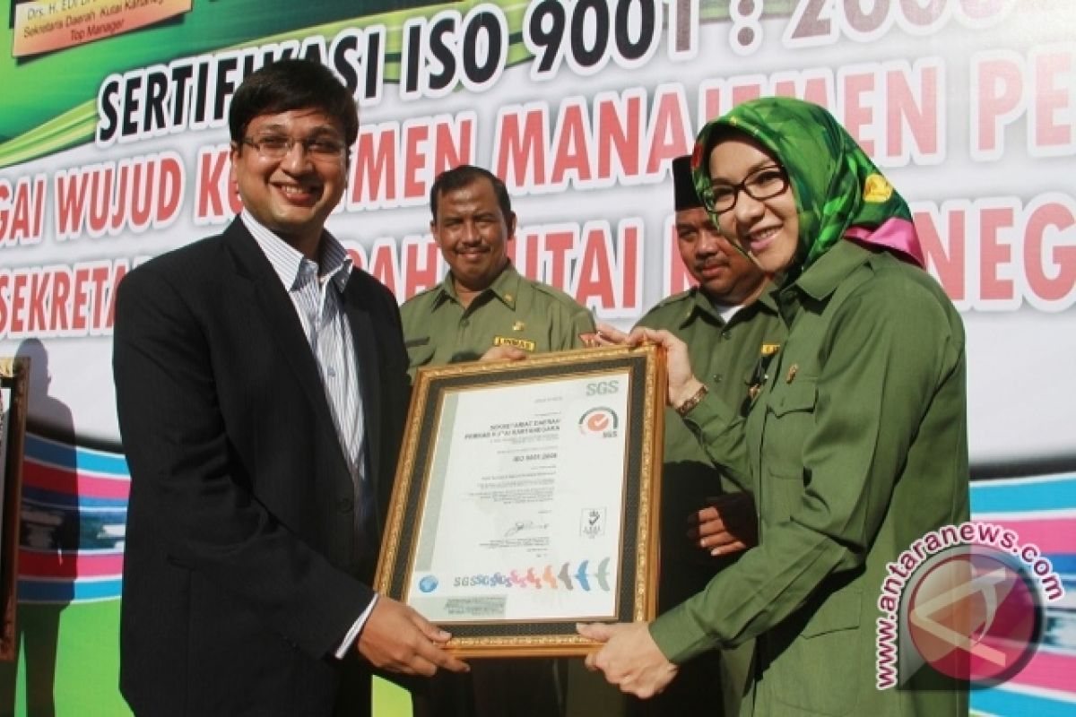 Setkab Kutai Kartanegara Terima ISO 9001:2008