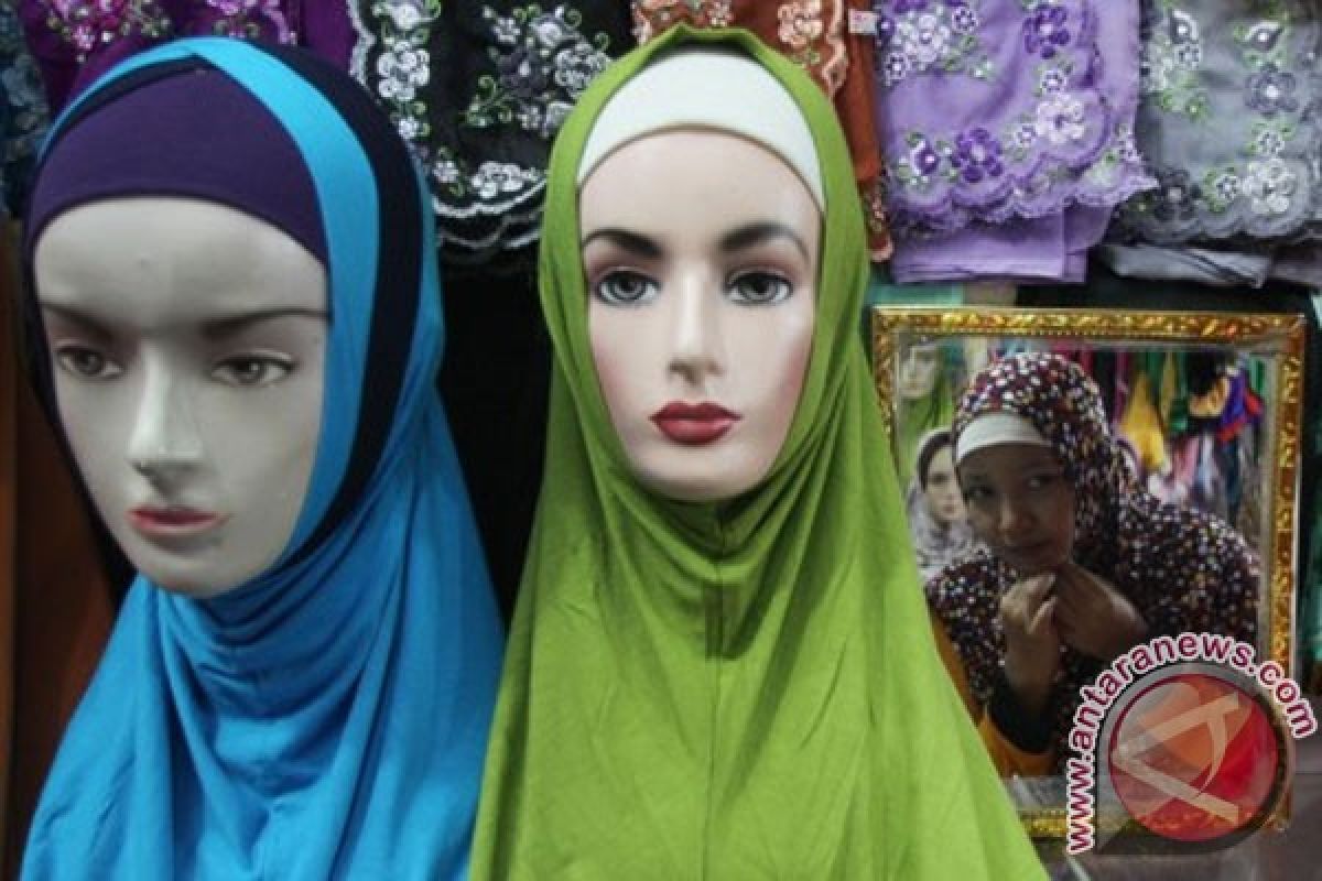 Karyawan Tiara Mall akhirnya dibolehkan berhijab