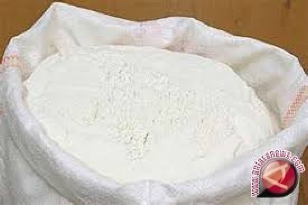 Harga tepung terigu di Manado stabil