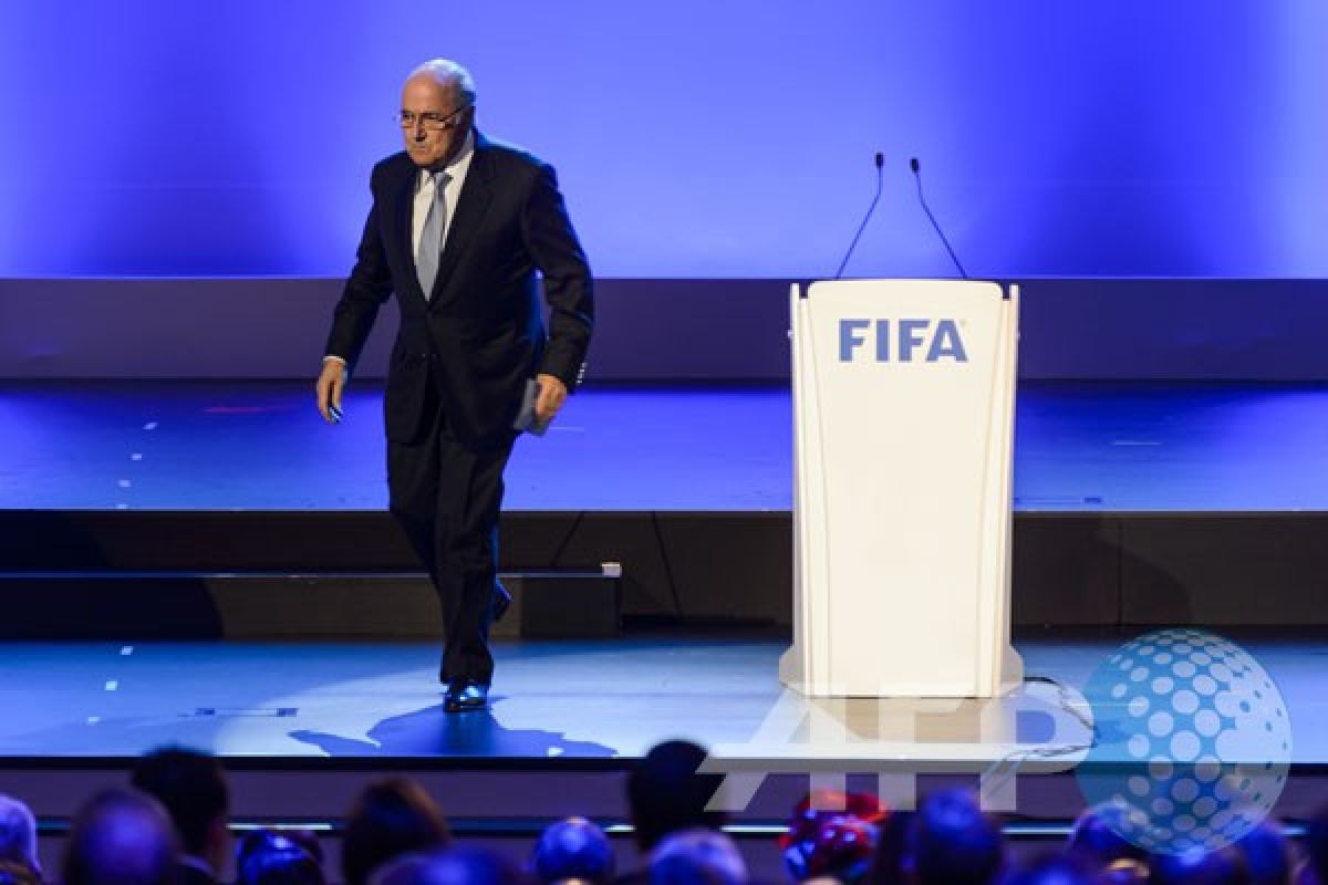 Blatter disebut hadapi skors 90 hari dari FIFA