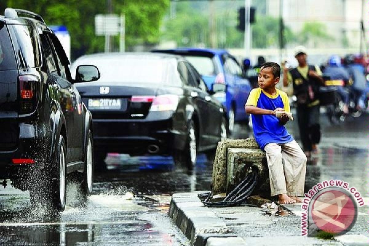 Dinsosnaker Pangkalpinang Tertibkan Anak Jalanan