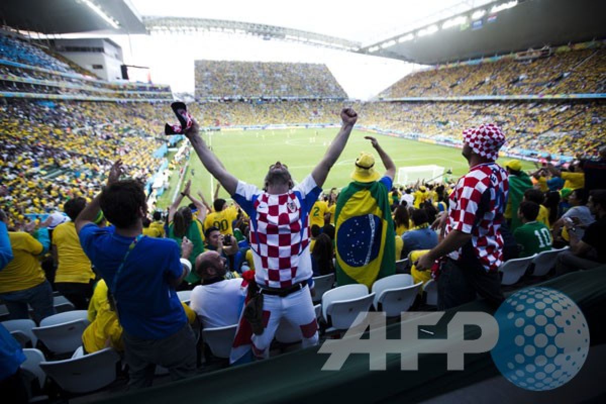Empat fans Argentina gagal masuk Brasil