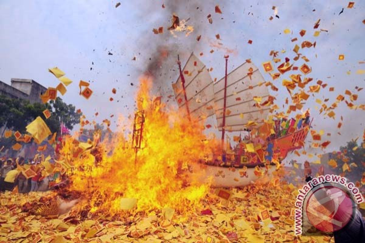 Tiga menteri diundang hadiri Bakar Tongkang di Rokan Hilir