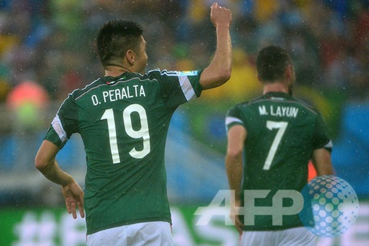 Peralta antar Meksiko menang 1-0 atas Kamerun