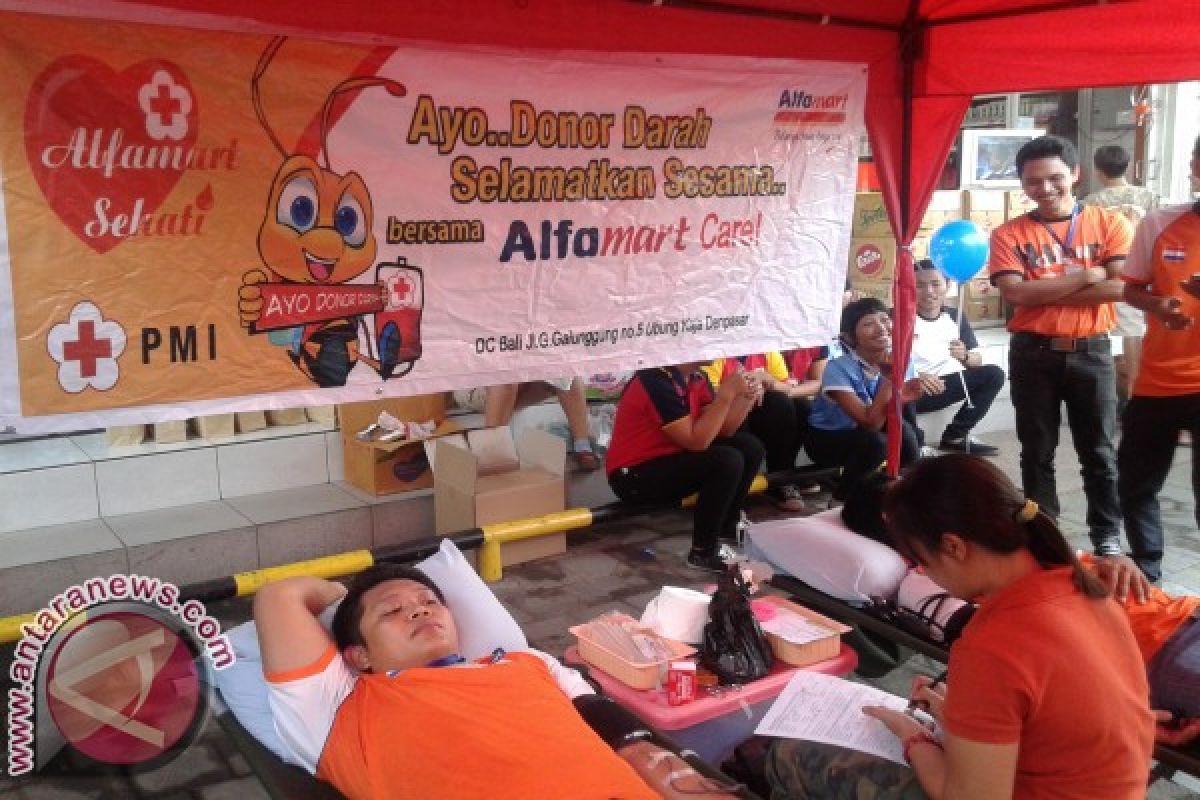 Alfamart Gelar Donor Darah Di Gianyar