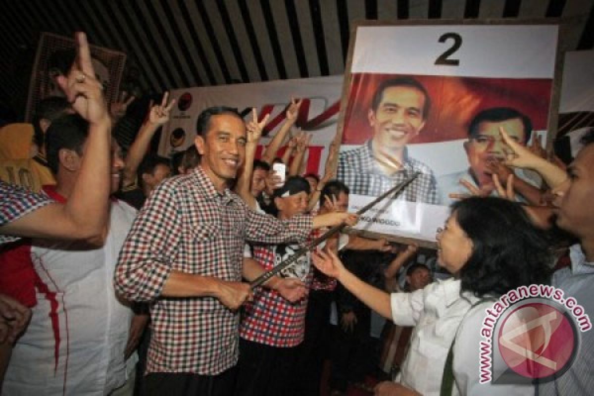 Jokowi perkenalkan tabloid "Obor Rahmatan Lil Alamiin"