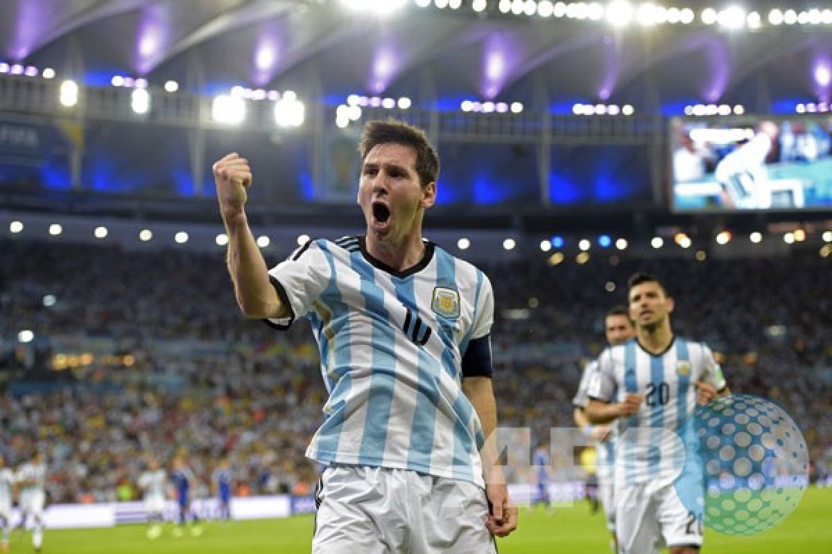 Lionel Messi menjadi "man of the match"