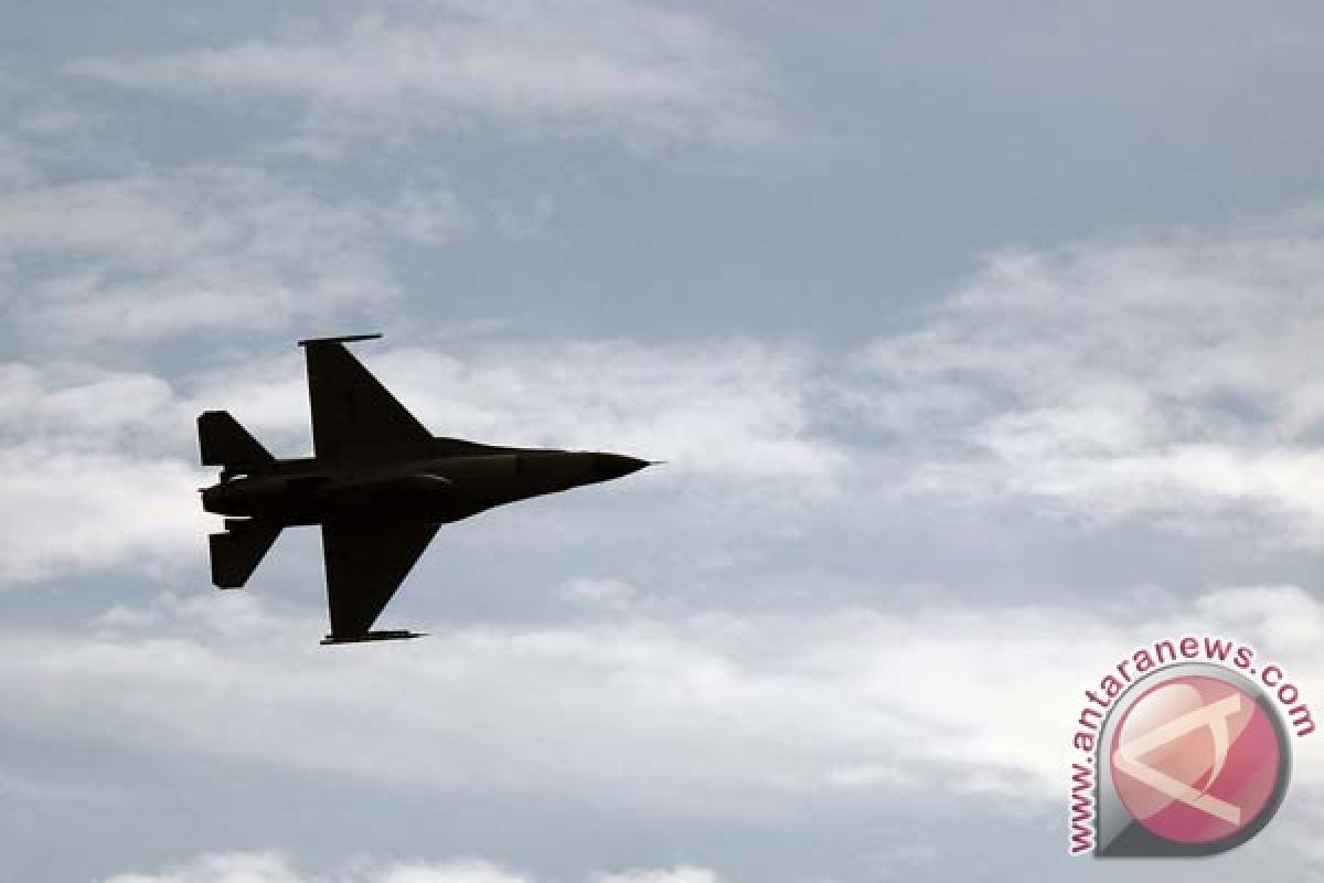 TNI AU kejar penerima komponen ilegal F-16