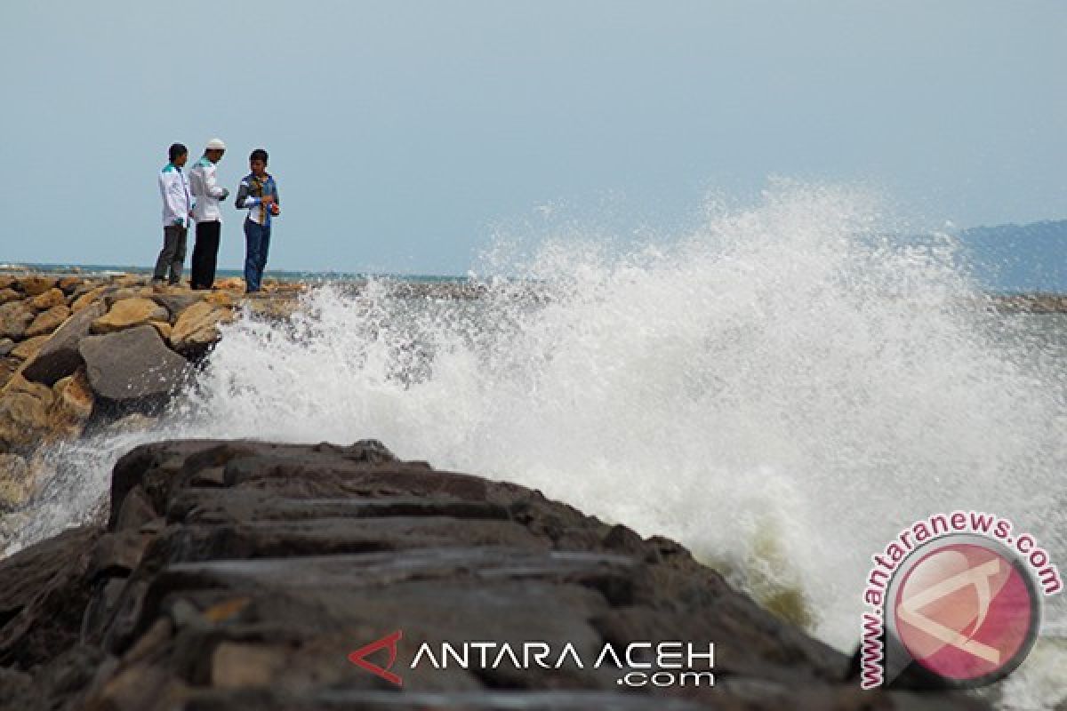 Warga pesisir Aceh Utara butuh tanggul pemecah ombak