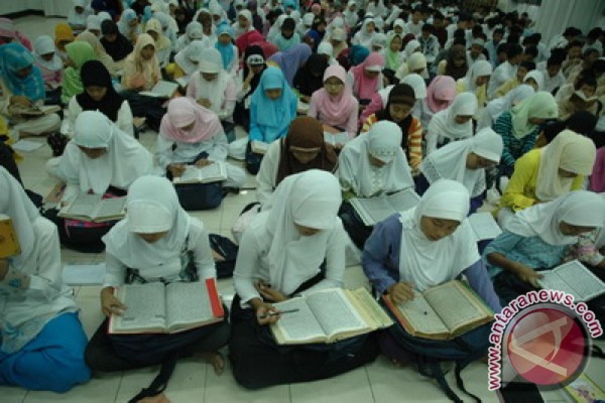 Sumbar Alokasikan Rp318 Juta Untuk Pesantren Ramadhan 