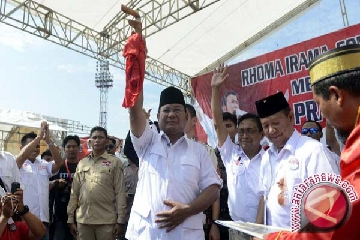 Prabowo Dapat Gelar Daeng Parani