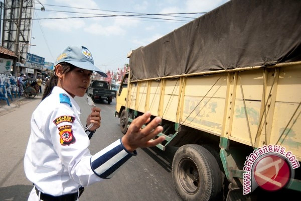 Polres Banjar Latih Siswa Patroli 