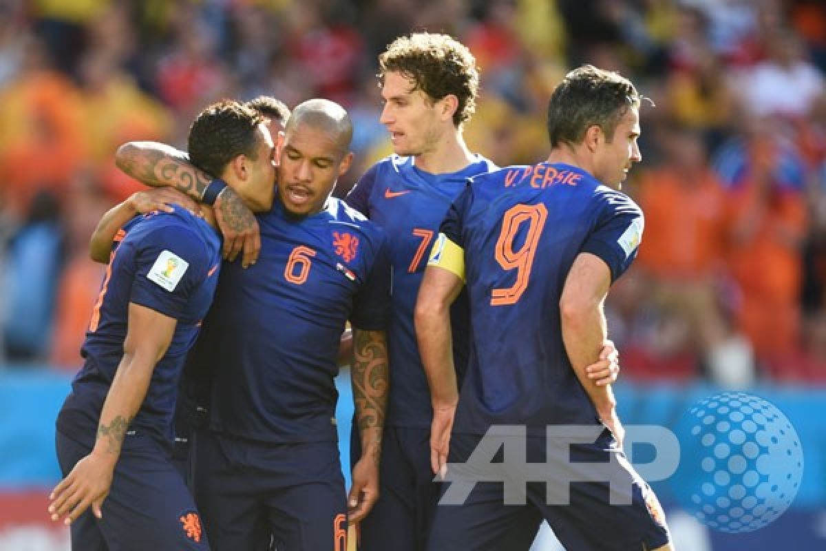 Memphis Depay bawa Belanda unggul 3-2