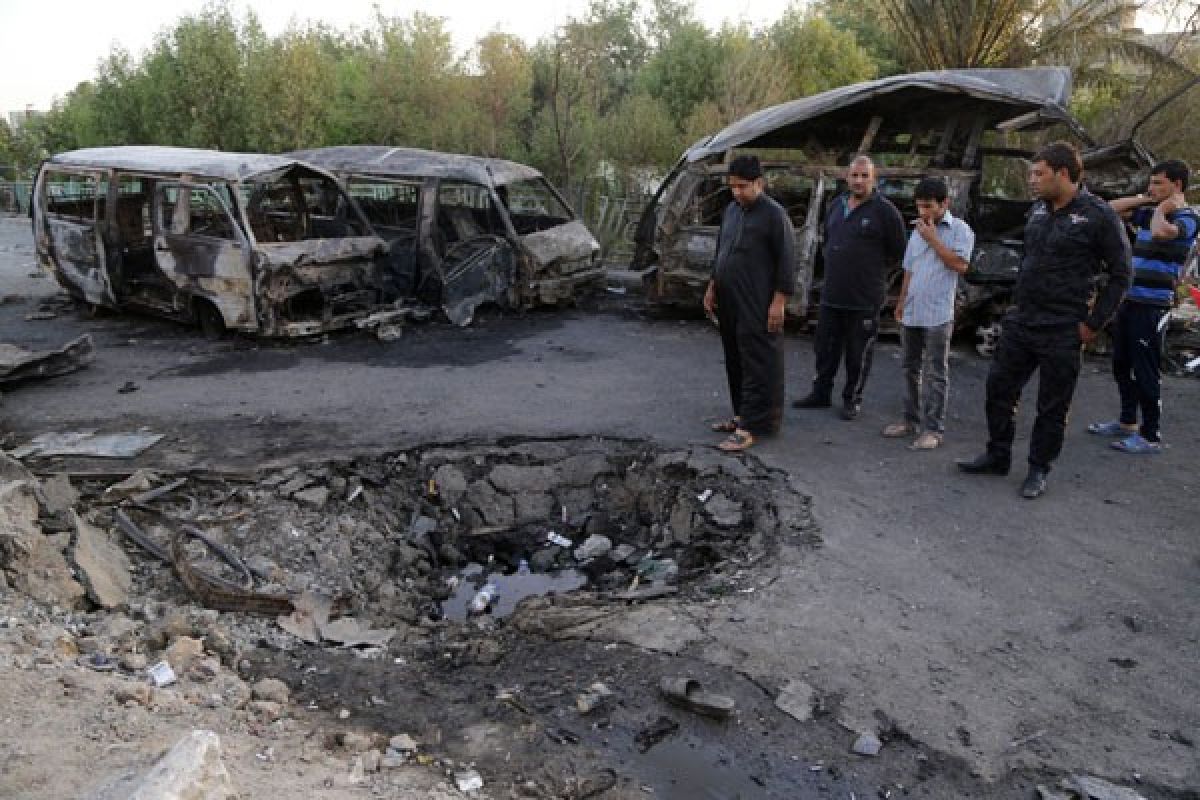 Bom bunuh diri tewaskan 15 orang di Irak