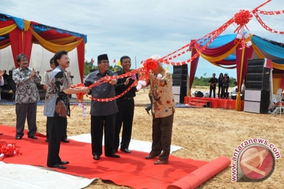 Gubernur Jambi pasang tiang pancang LPG dan PLTG