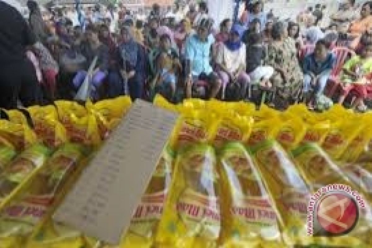 Bulog Sulteng Datangkan Minyak Goreng Stabilkan Harga 