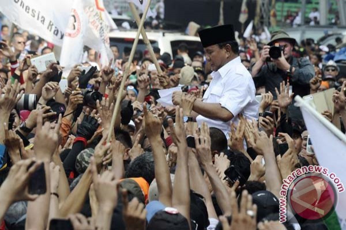 Prabowo: tank tak berguna jika rakyat tak sejahtera