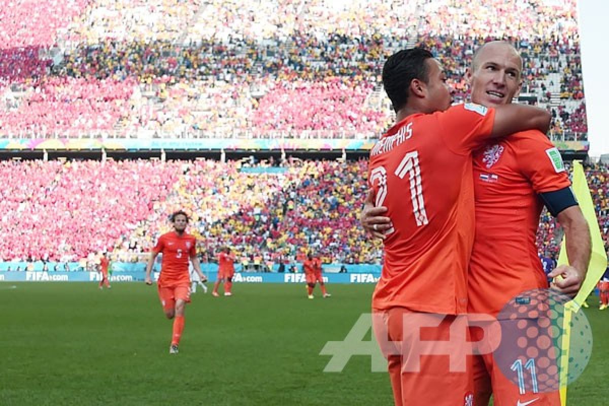 Tundukkan Chile 2-0, Belanda juarai Grup B