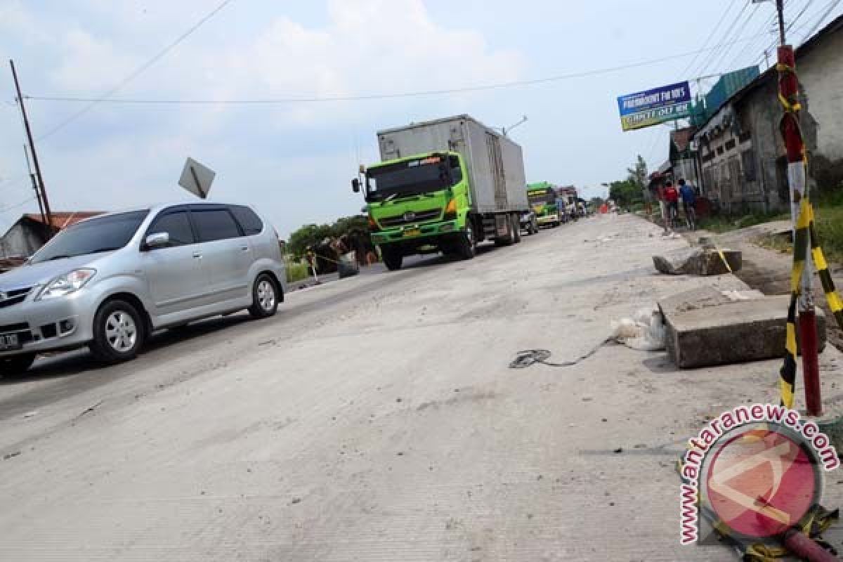 Pelebaran jalan Trenggalek-Pacitan dikebut