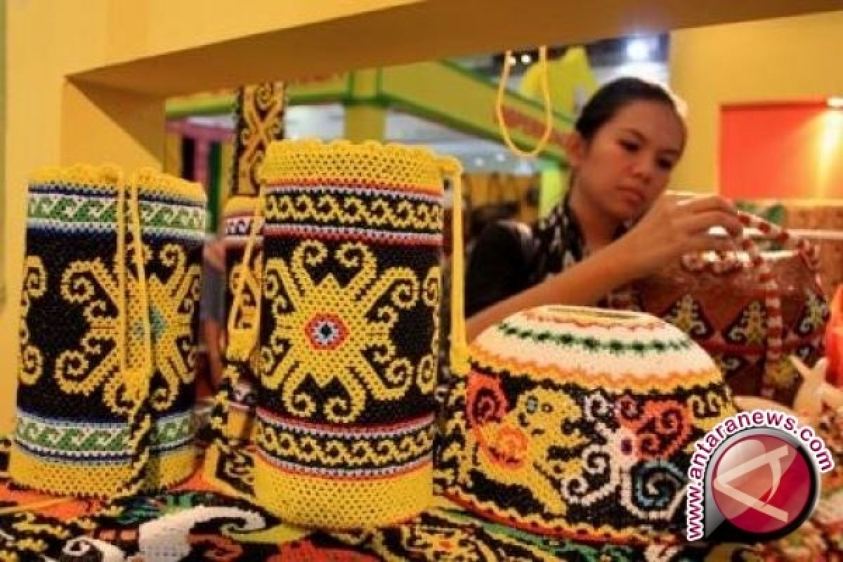 Kembangkan Seni Kerajinan Berbasis Warisan Budaya