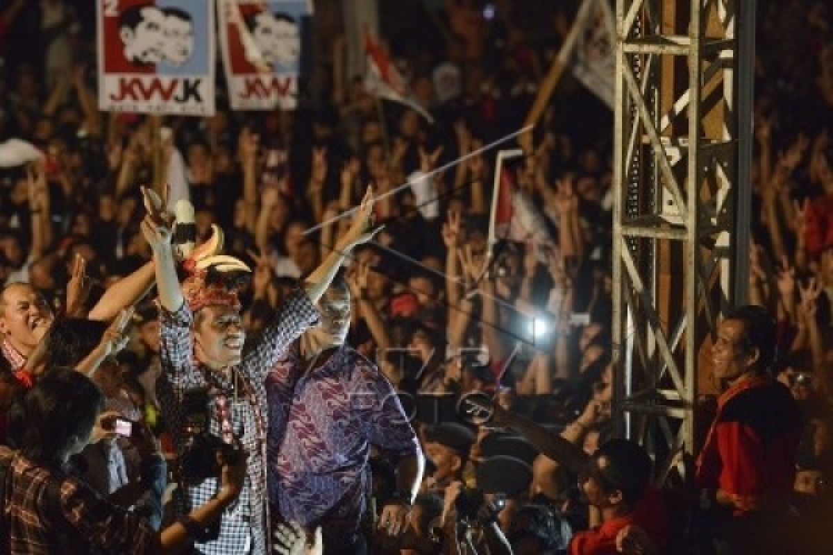 Tetua Adat Dayak Dukung Jokowi