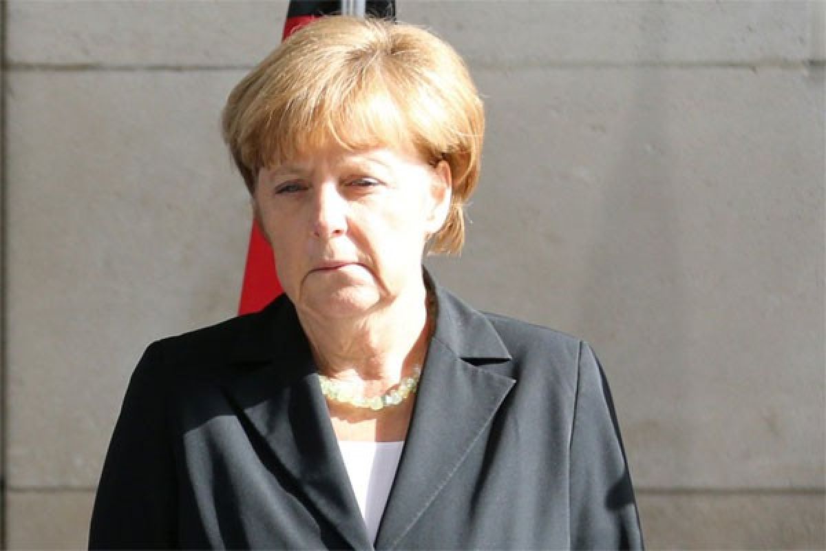 Kanselir Jerman kunjungi lokasi jatuhnya Germanwings