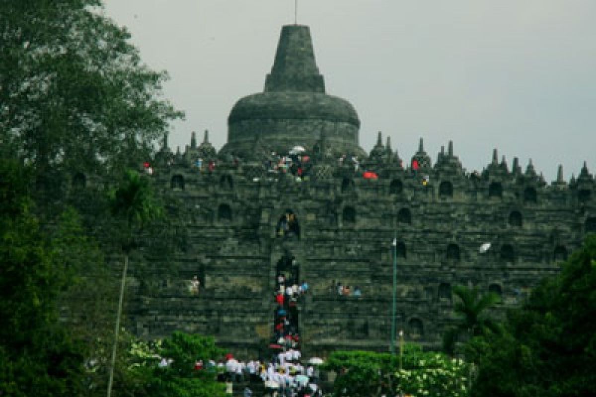 Relief Dower Candi Borobudur karena Kampanye Hitam