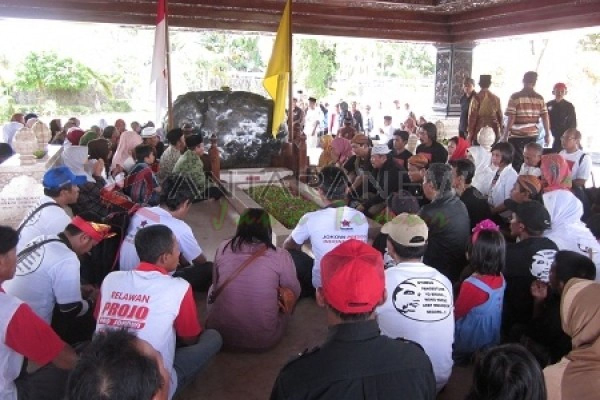 Wagub DKI Nonaktif Djarot Saiful Hidayat Ziarah ke Makam Bung Karno 