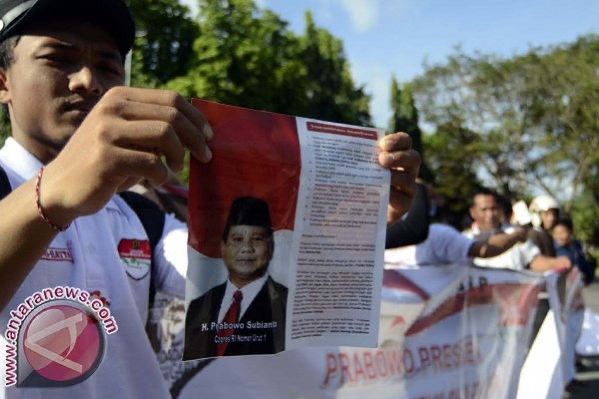 Mahasiswa Galang Dukungan Untuk Prabowo-Hatta Di Denpasar 