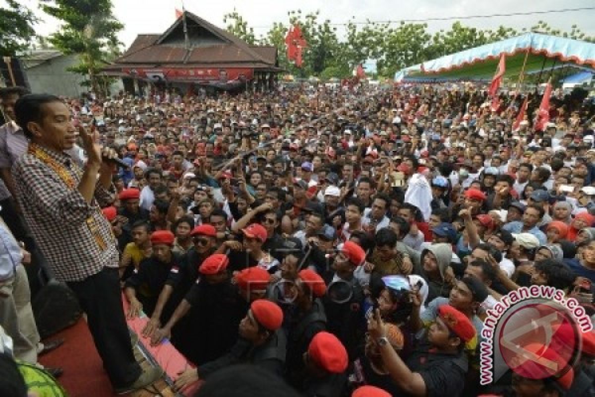 Jokowi Kunjungi Rasau Jaya Kubu Raya