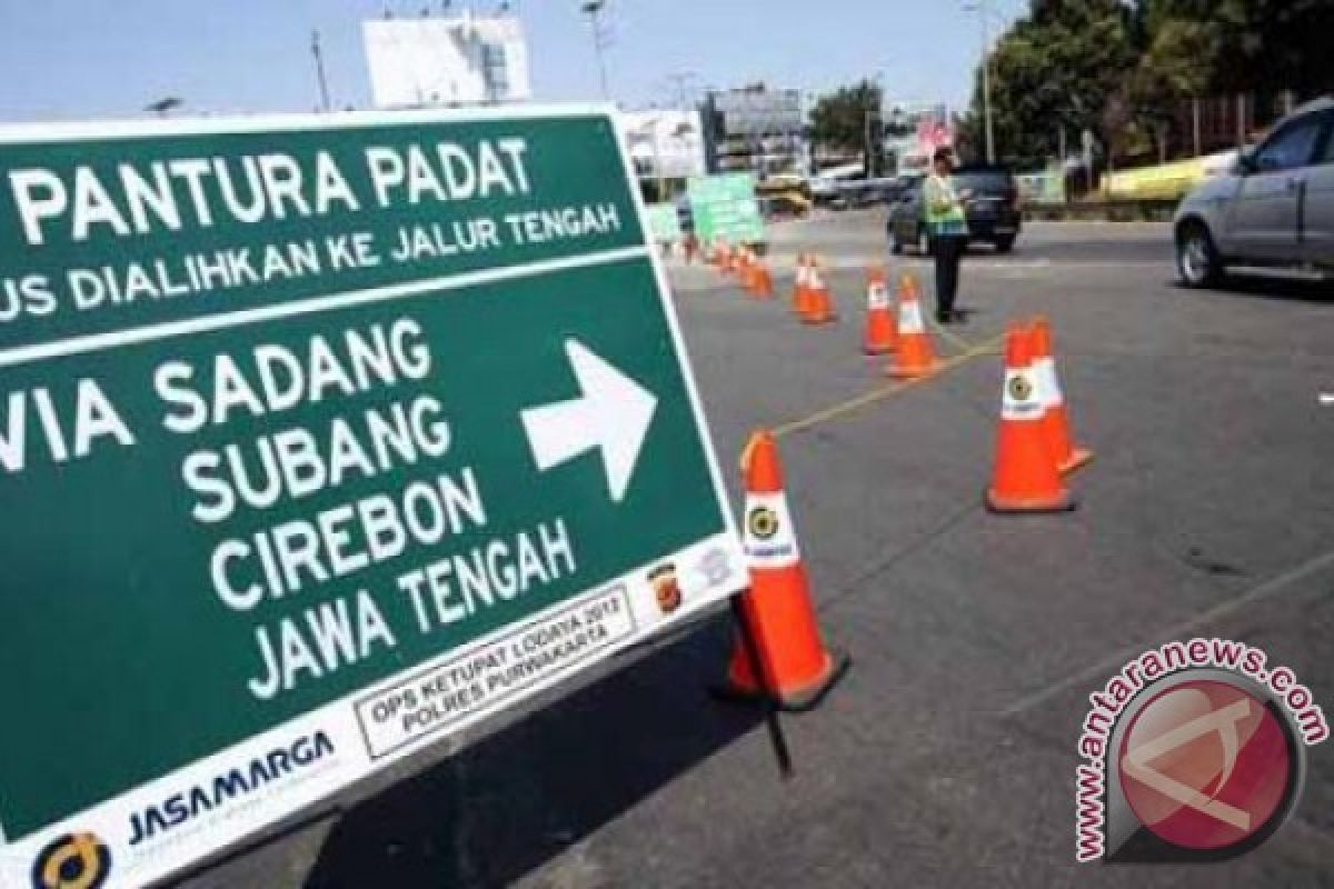 Dishub Bekasi Pasang 250 Rambu Mudik