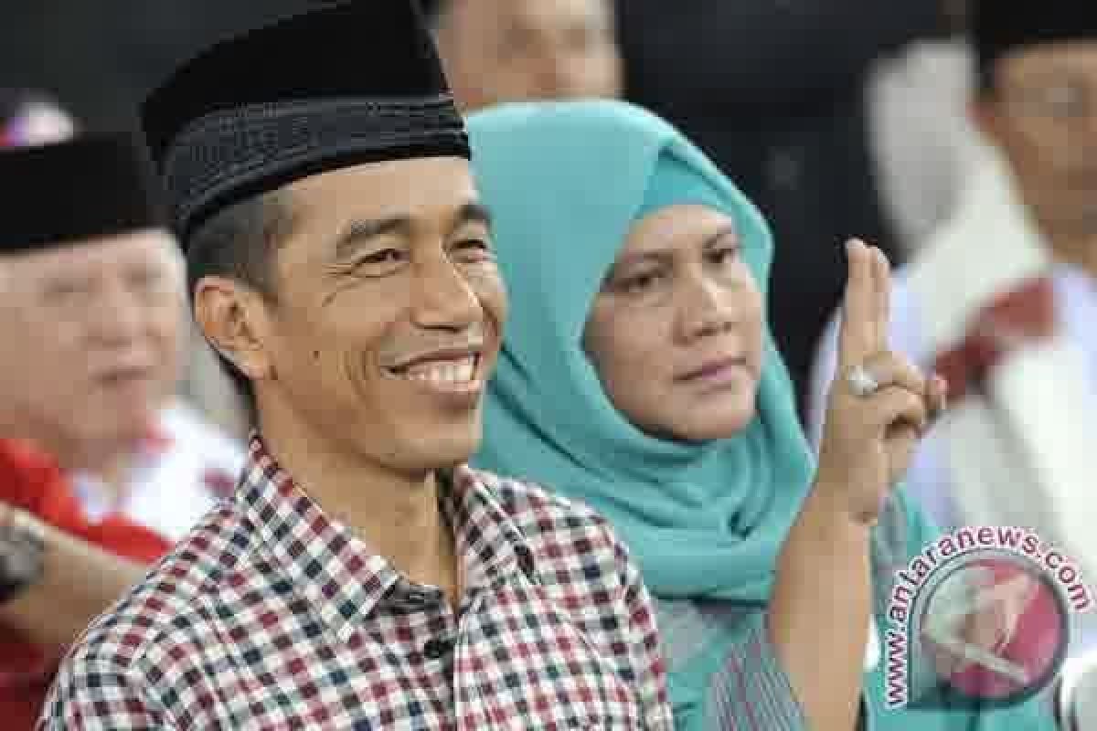 Jokowi Bergelar Putra Sunda Ki Jaka Winata